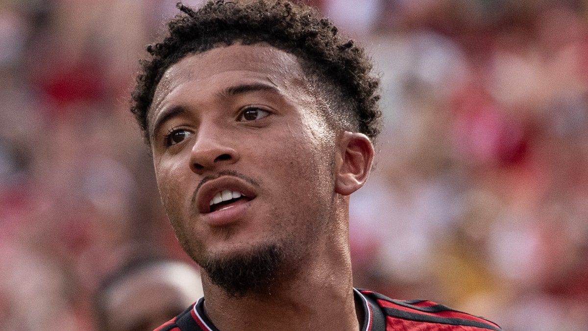 Jadon Sancho playing football for Manchester United