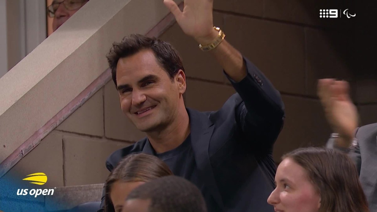 'Ele até teve que se levantar para isso': a resposta 'incrível' de Nova York ao retorno de Roger Federer