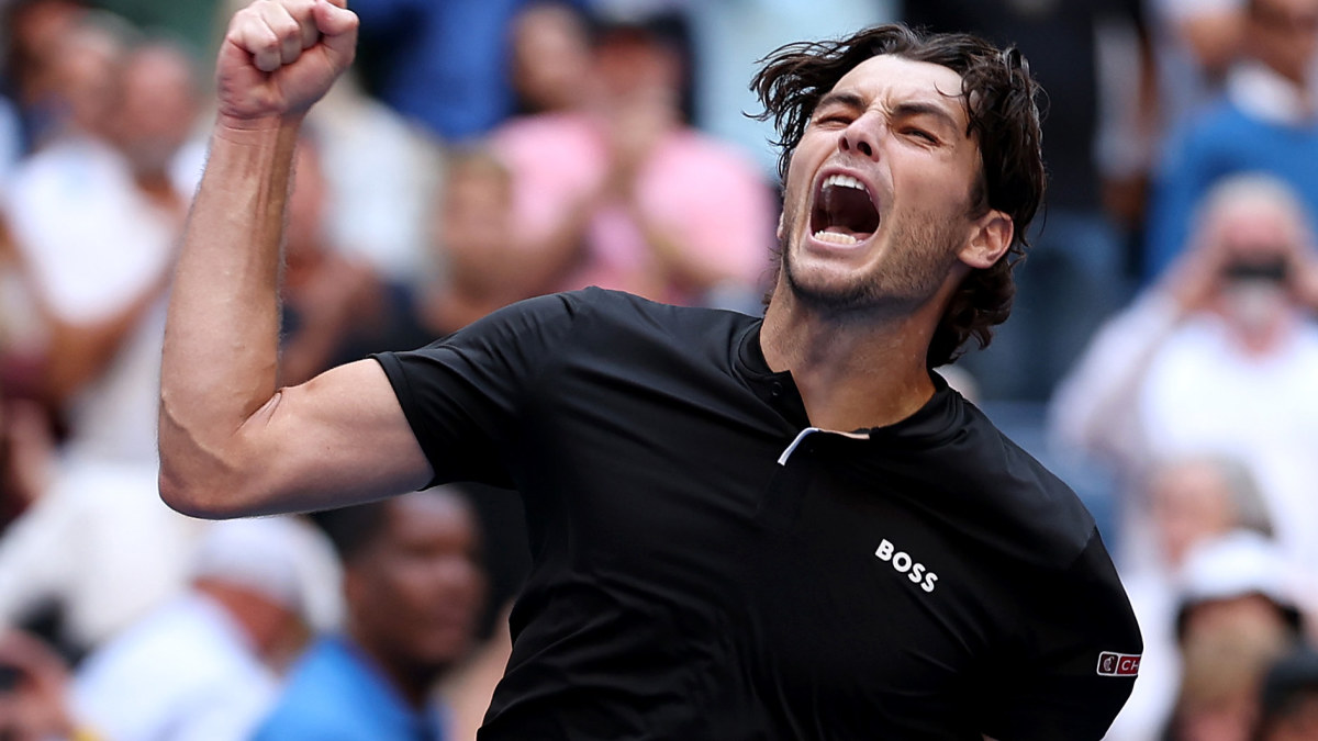 'Parecia diferente': bandeira americana tremula alto em Nova York enquanto Taylor Fritz e Emma Navarro chegam às semifinais