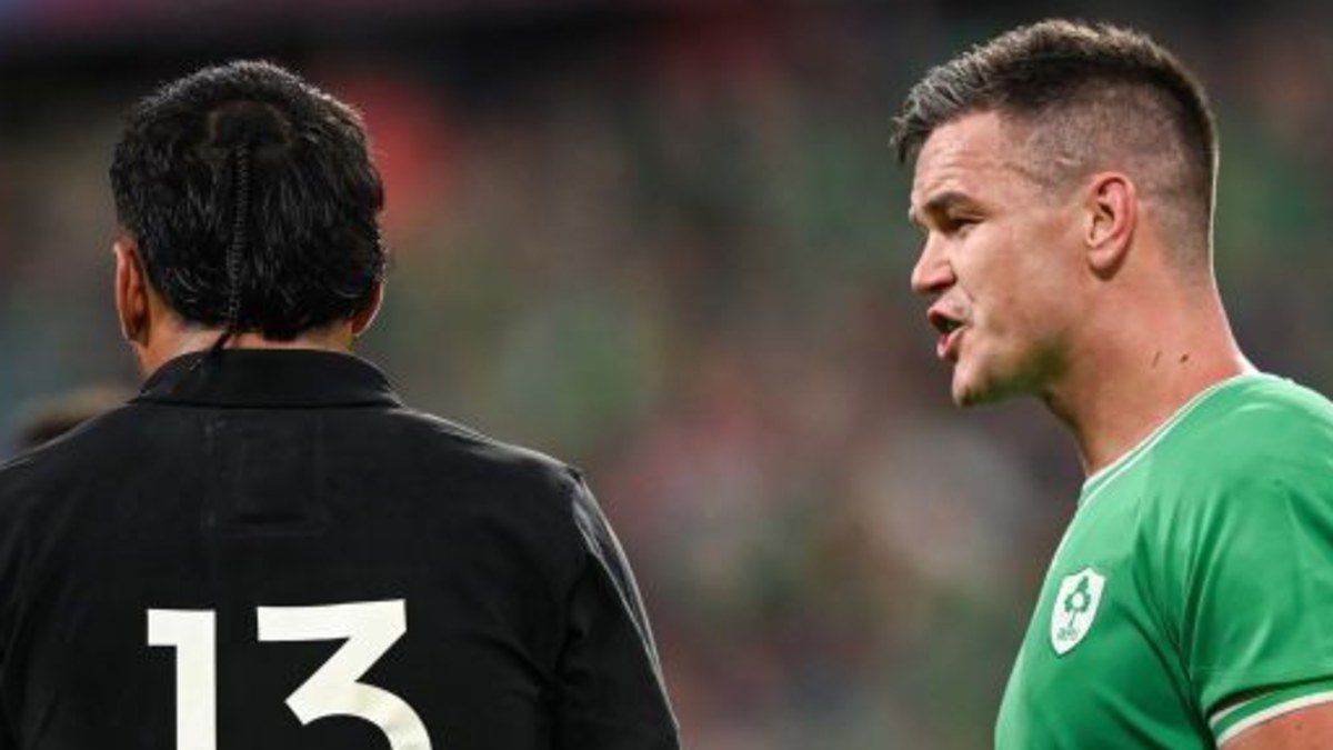 Johnny Sexton detalha discussão acalorada com a estrela do All Blacks, Rieko Ioane, em novo livro