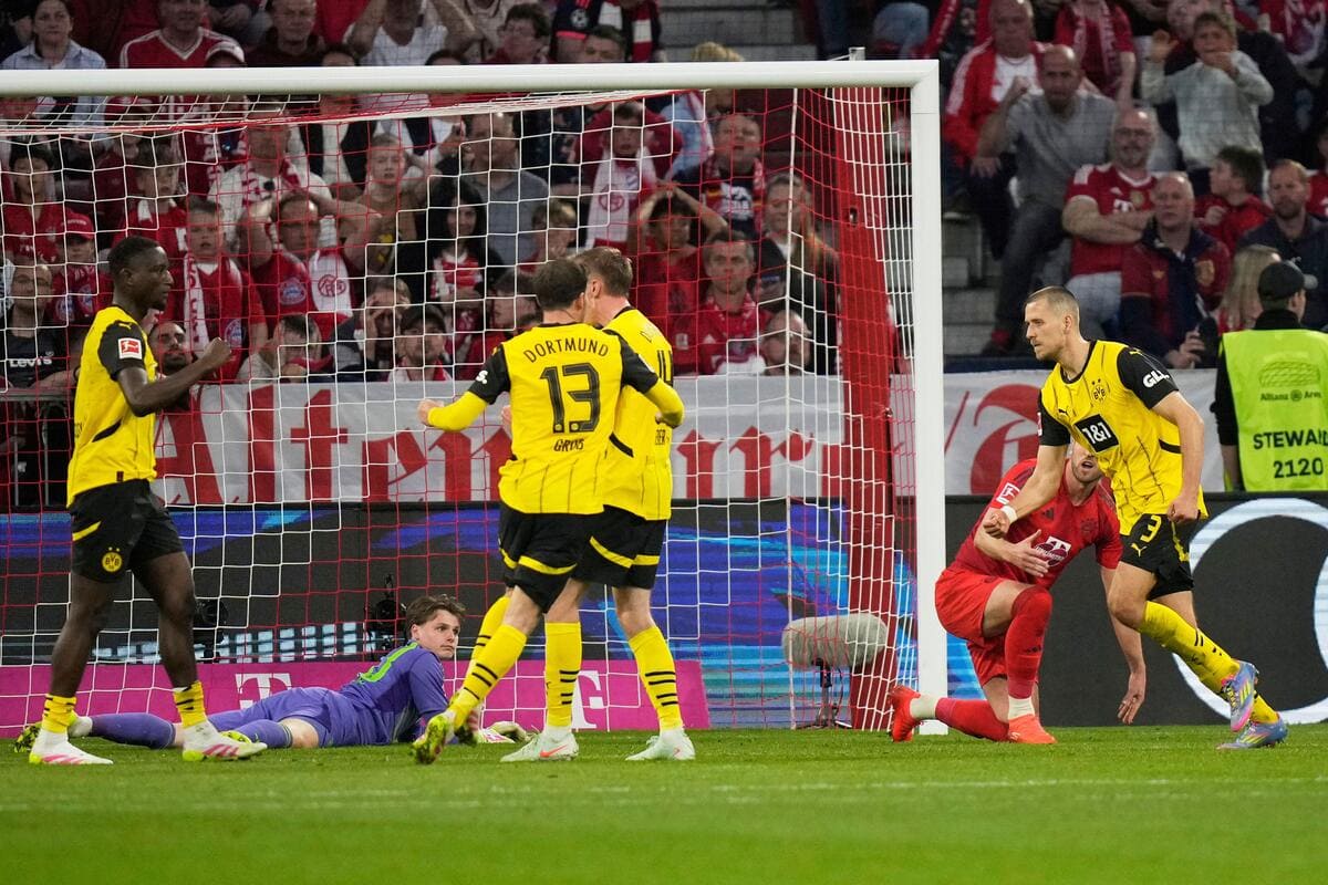 Borussia Dortmund celebrate against Bayern Munich.