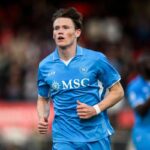 Round-up europeu: McTominay e Kane na Socréia, enquanto Napoli e Bayern ganham vitórias vitais