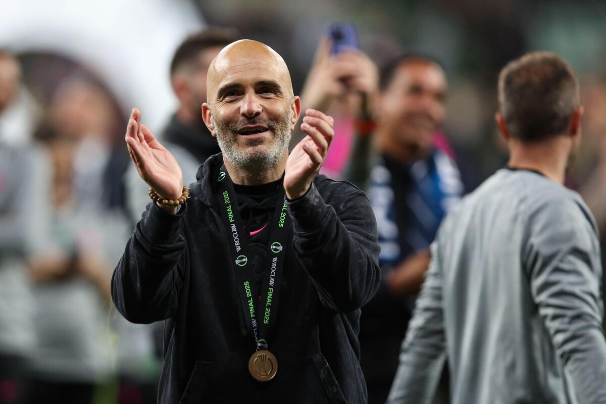 Chelsea manager Enzo Maresca