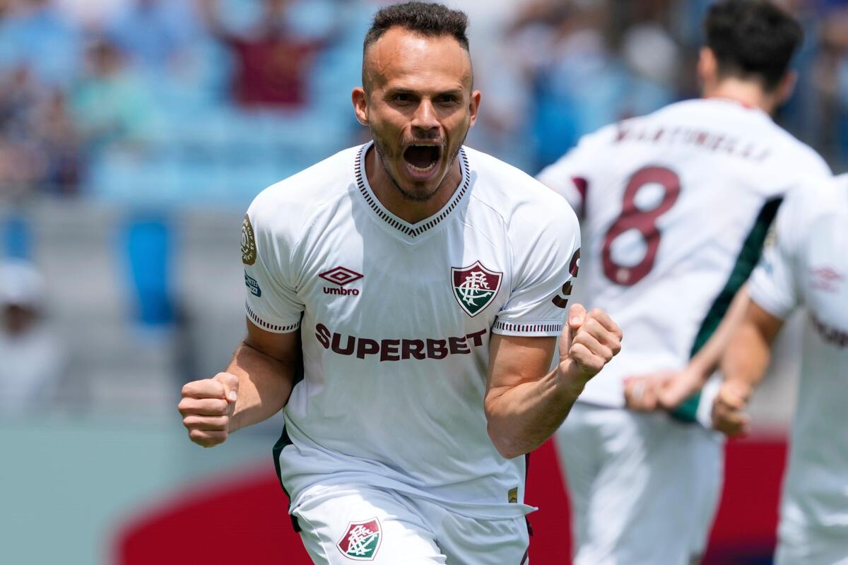Fluminense's Rene celebrates