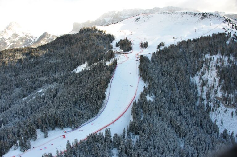 Val Gardena dá início ao inverno de 2025 com um toque festivo e ação na Copa do Mundo