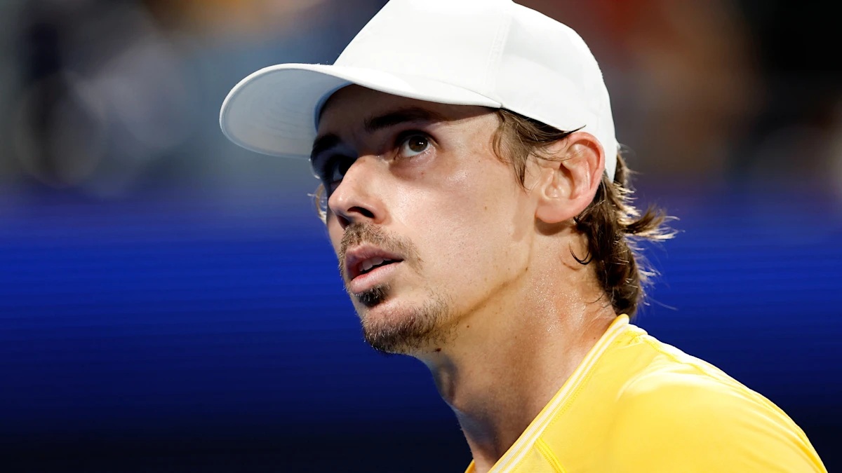 Batalha de lesão de Alex De Minaur, comentários de Lleyton Hewitt, resultados Austrália x Polônia, destaques, vídeo