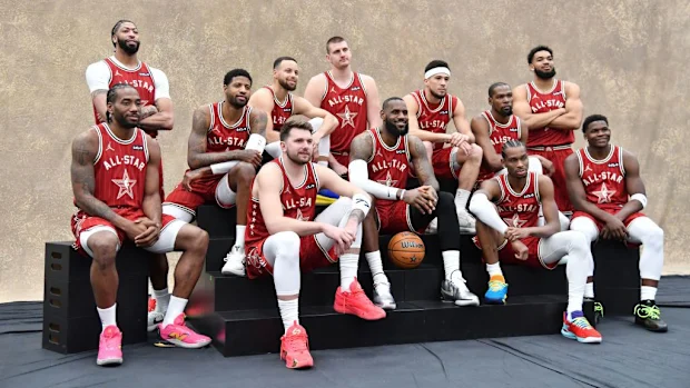 A equipe da Conferência Oeste posa para um retrato antes do 2024 NBA All-Star Game.