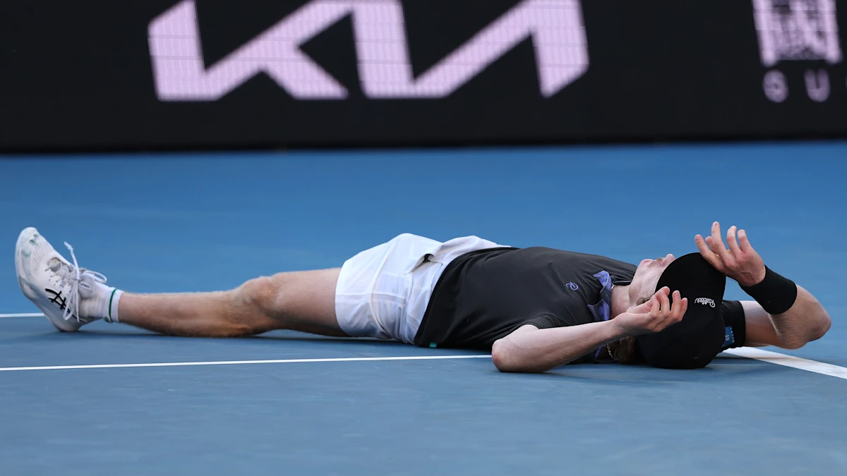 Dane Sweeny derrota Gael Monfils; Aposentadoria de veterano francês