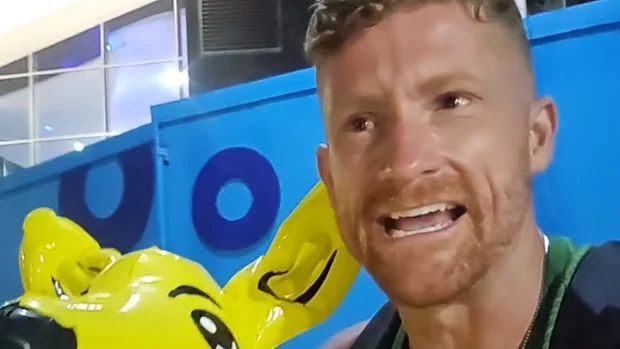 James Bray foi expulso da Rod Laver Arena.