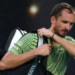 Daniil Medvedev nocauteado em dois sets por Learner Tien
