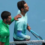 Aberto da Austrália 2026 | Vitória de Novak Djokovic nas quartas de final, Lorenzo Musetti se aposenta devido a lesão