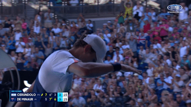 Alex de Minaur diz "as pernas estão de volta!"