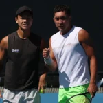 Pontuações de Aryna Sabalenka x Anastasia Potapova, atualizações de Daniil Medvedev x Fabian Marozsan; Carlos Alcaraz; Wildcards australianos causam maior reviravolta no torneio; Texto devastador de Thanasi Kokkinakis para Hewitt após dura derrota