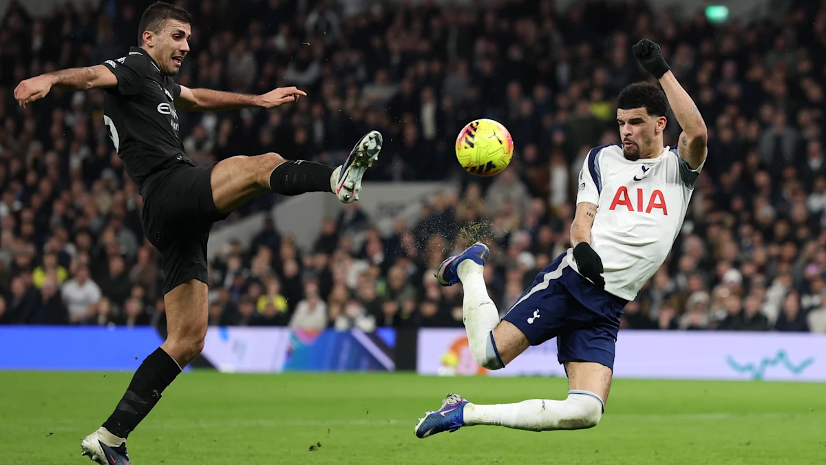 Futebol da Premier League inglesa 2026, vídeo do gol do escorpião de Dominic Solanke do Tottenham Spurs contra o Manchester City, resultados e tabela