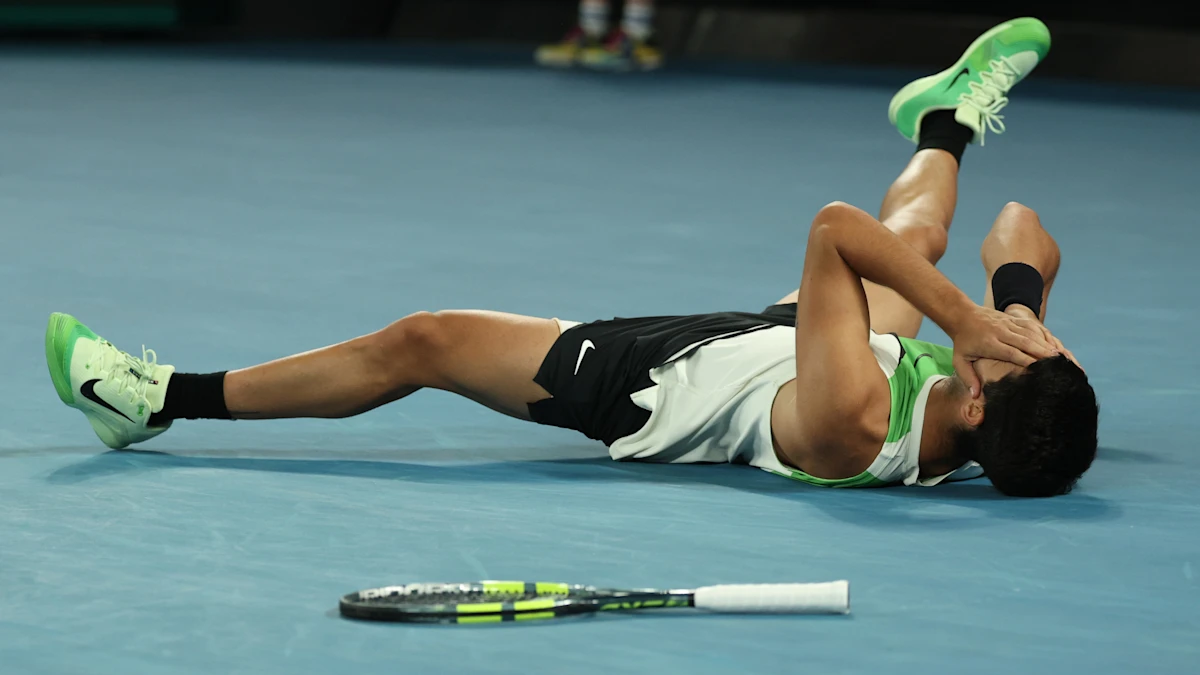 Carlos Alcaraz derrota Novak Djokovic na final de simples masculino, resultado, vídeo, destaques