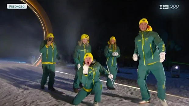 Austrália no desfile de atletas na Cerimônia de Abertura do Milano Cortina 2026.