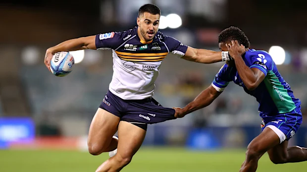 Tom Wright dos Brumbies em ação.