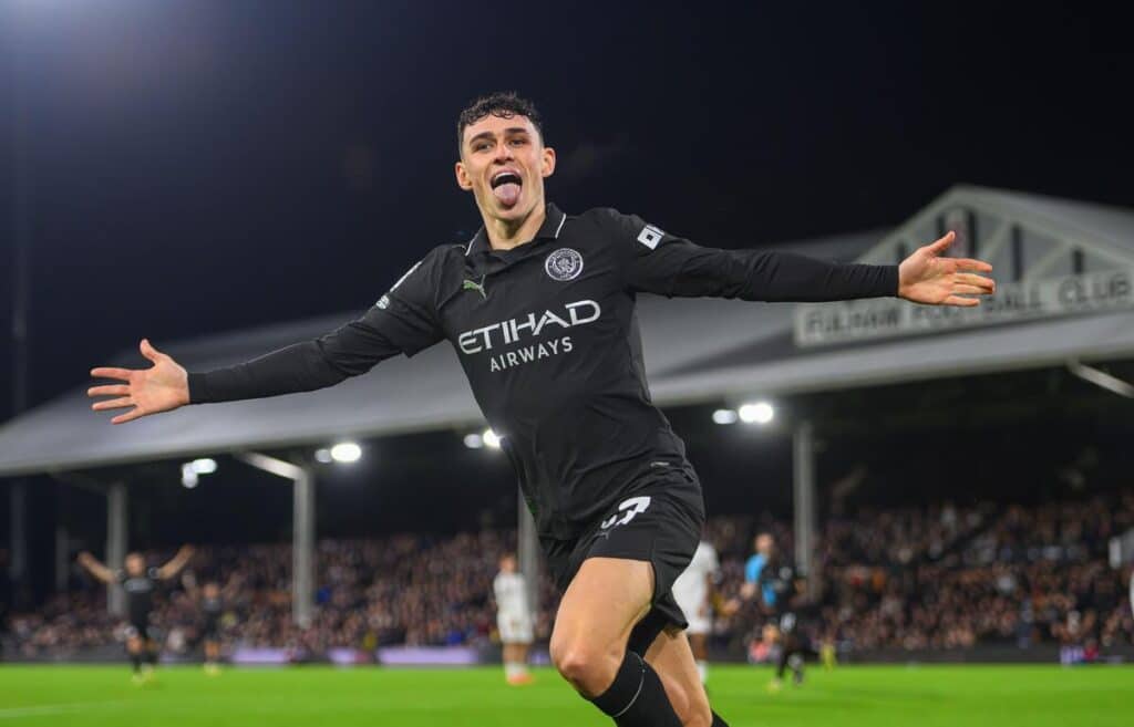 Phil Foden comemora gol do Manchester City no Fulham