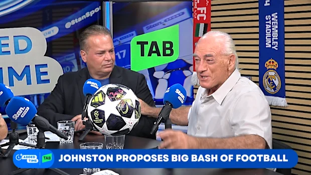 Craig Johnston em tempo adicional.