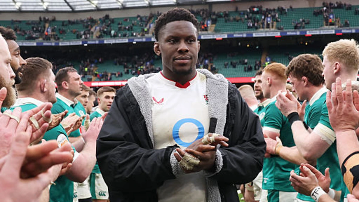 Notícias da Inglaterra após derrota da Irlanda; Reação do Reino Unido, destaques, vídeo, críticas de Lawrence Dallaglio; França vence Itália e luta pelo título
