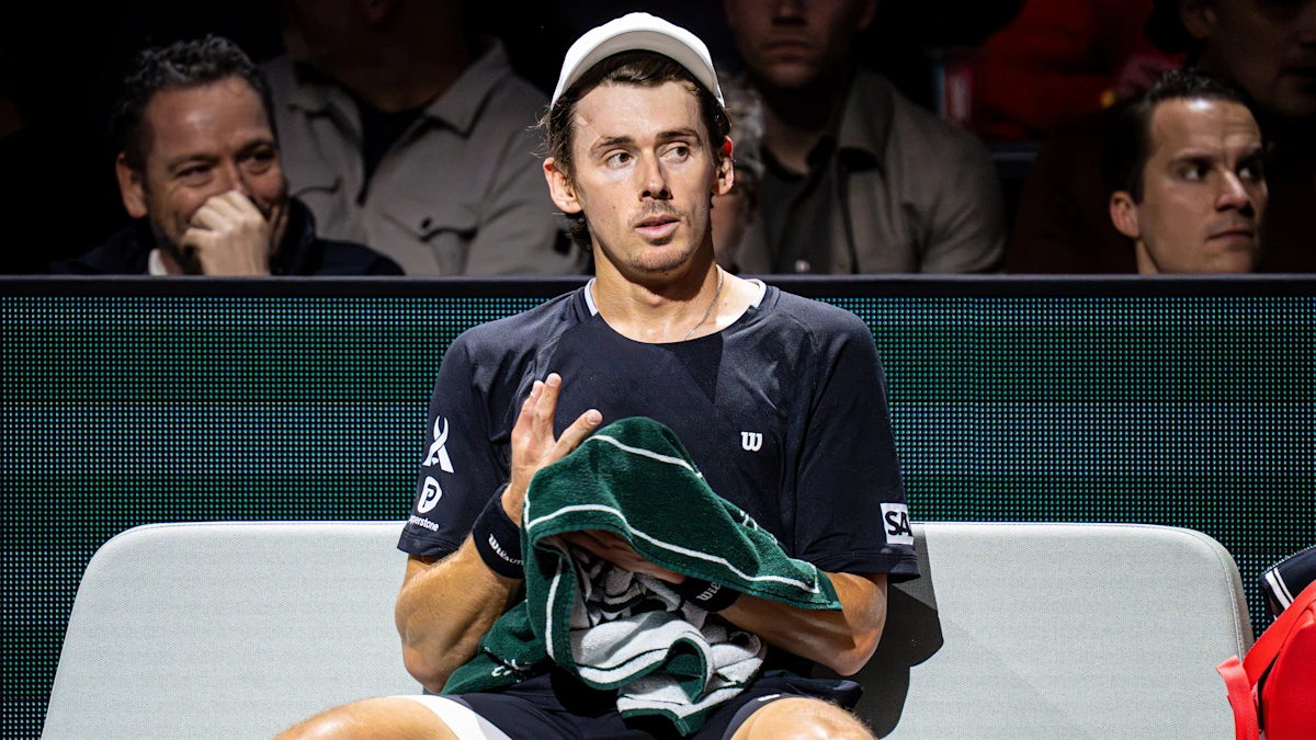O australiano Alex de Minaur surpreendeu o número 103 no ATP Mexico Open nas oitavas de final