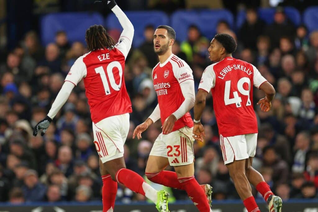 Arsenal comemora gol no Chelsea