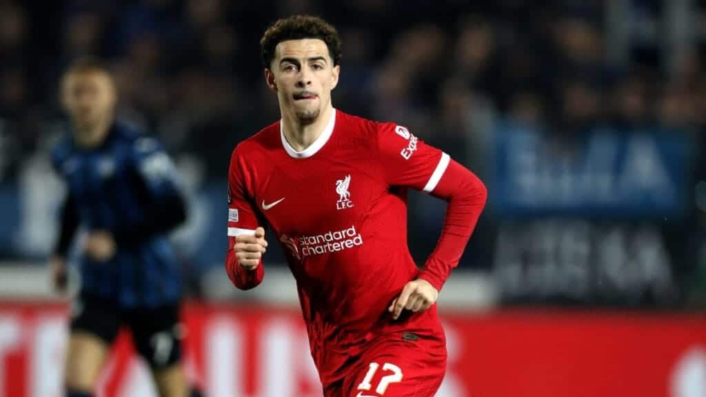 Meio-campista do Liverpool, Curtis Jones