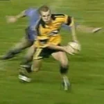 A icônica tentativa da lenda dos furacões, Christian Cullen, em 1996; Vídeo, destaques, coluna de Sean Maloney, análise, homenagens a Waratahs