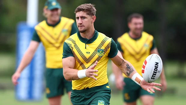 Zac Lomax durante uma sessão de treinamento do Australia Kangaroos.