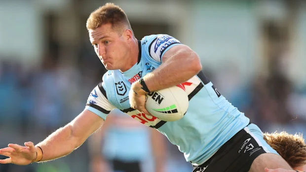 Teig Wilton dos Sharks é abordado.