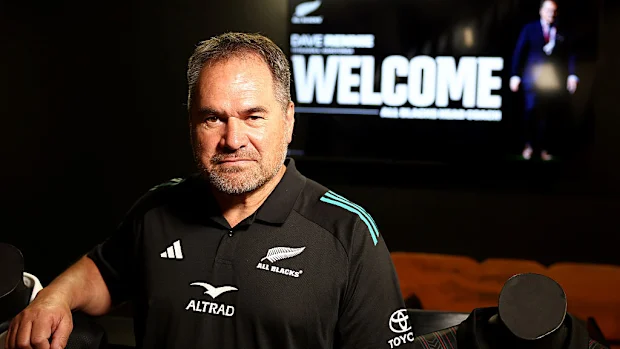 O técnico da Nova Zelândia, Dave Rennie, posa para um retrato.