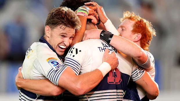 Payton Spencer, do Blues, está de parabéns pela tentativa.