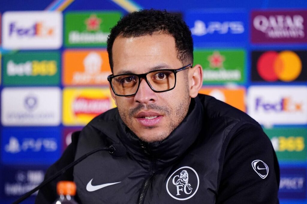 Liam Rosenior, técnico do Chelsea