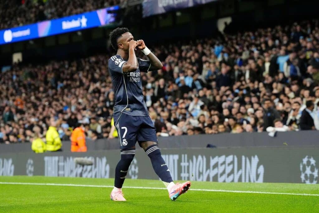 Vinicius Junior, do Real Madrid, comemora contra o Manchester City