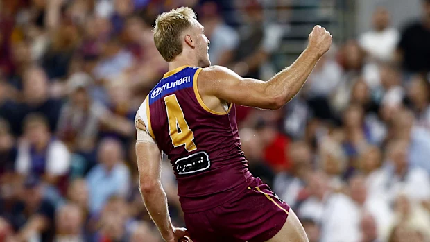 Oscar Allen, dos Leões, comemora. 