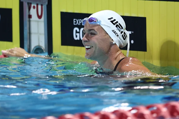 GOLD COAST, AUSTRÁLIA - 07 DE ABRIL: Shayna Jack comemora a vitória na final dos 50m livres femininos durante o Aberto da Austrália de natação de 2026 no Gold Coast Aquatic Centre em 07 de abril de 2026 em Gold Coast, Austrália. (Foto de Chris Hyde/Getty Images)