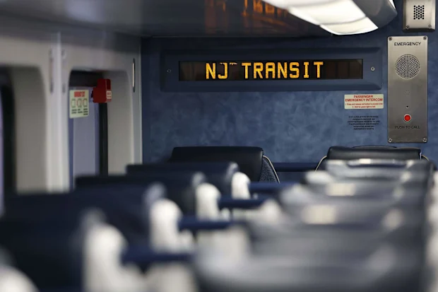 O New Jersey Transit está fazendo os fãs disputarem as principais tarifas de trem. 