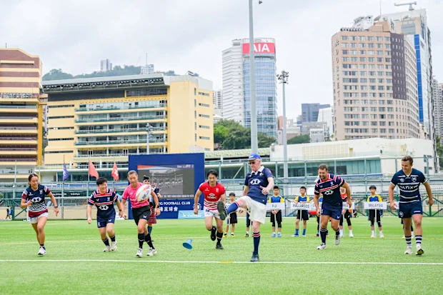 Bob Lloyd dá início à comemoração dos 50 anos do Hong Kong Sevens.