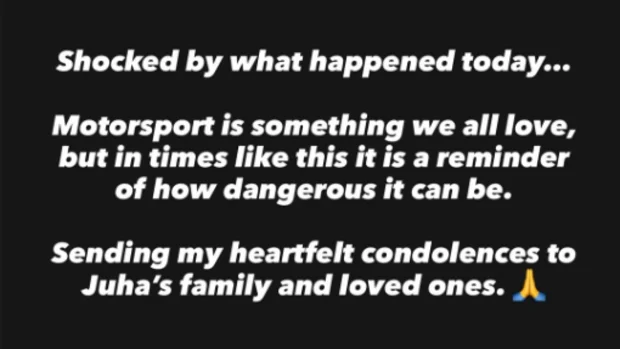 Homenagem de Verstappen online. 