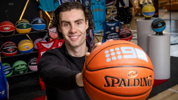 Josh Giddey do Chicago Bulls no lançamento do Nine x NBL