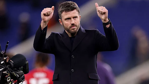 Michael Carrick agradece aos fãs.