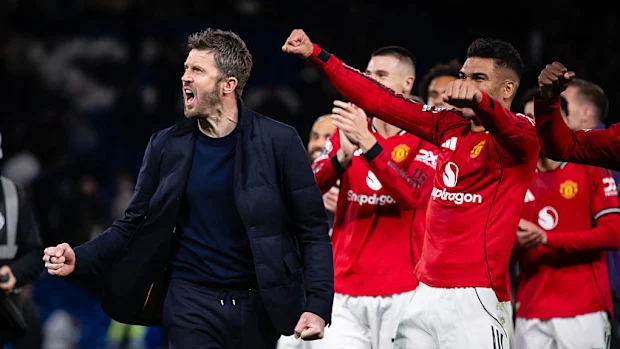 Michael Carrick, do Manchester United, comemora após vitória sobre o Chelsea.