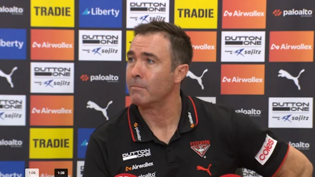 O técnico do Essendon, Brad Scott.