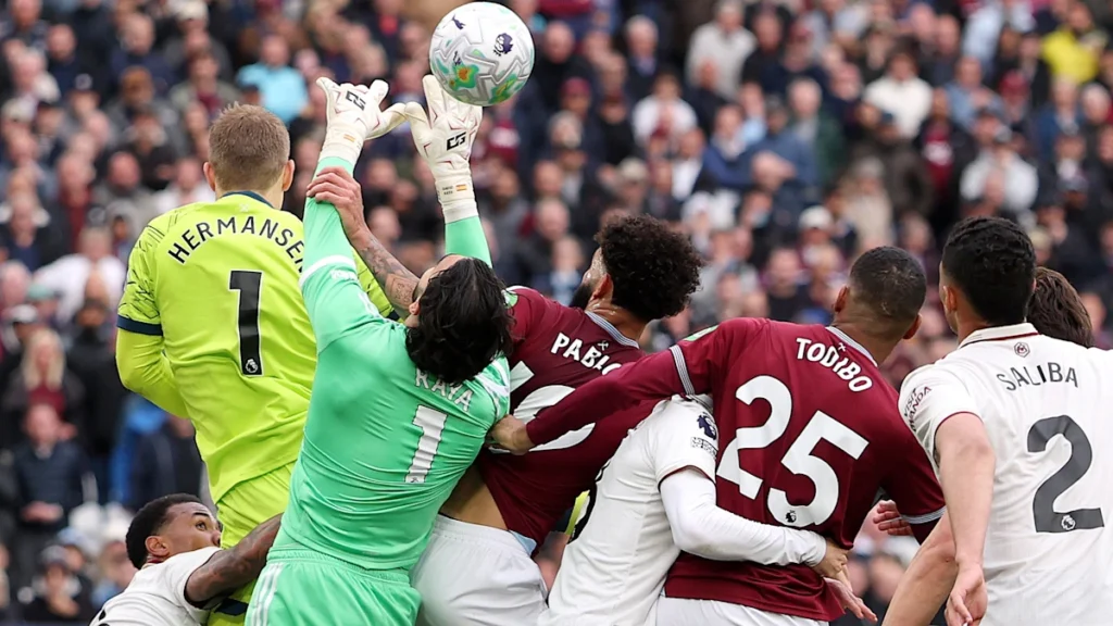 Notícias do futebol da Premier League inglesa em 2026, Arsenal venceu o West Ham com decisão VAR, vídeo, reação e corrida pelo título