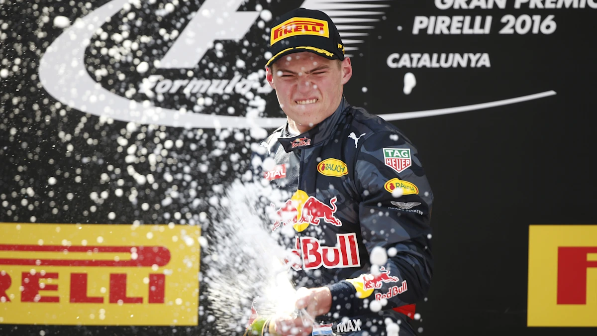 Notícias F1 2026 | Christian Horner não queria promover Max Verstappen à equipe sênior da Red Bull, afirma Helmut Marko; comentários, reação