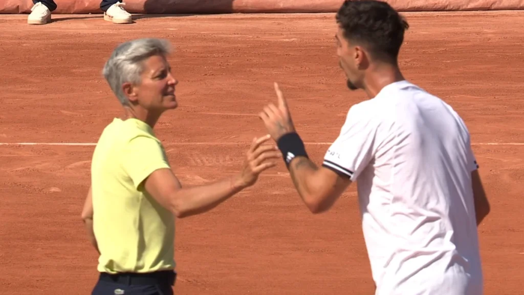 Notícias e resultados do tênis do Aberto da França de 2026: Thanasi Thanasi Kokkinakis derrota o canhoto francês Terence Atmane, australianos na primeira rodada