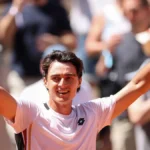 Aberto da França 2026: Adam Walton vence Daniil Medvedev em Roland Garros, entrevista com resultados de vídeo