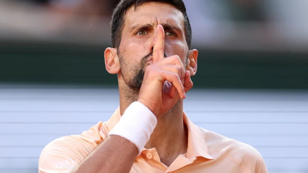 Aberto da França 2026: Novak Djokovic bate vaias da multidão na vitória sobre a esperança local Valentin Royer