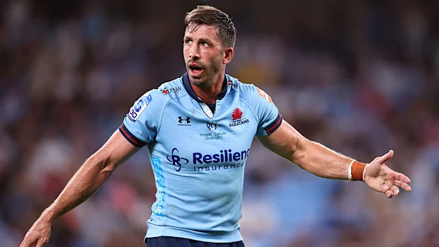 Jake Gordon dos Waratahs reage.