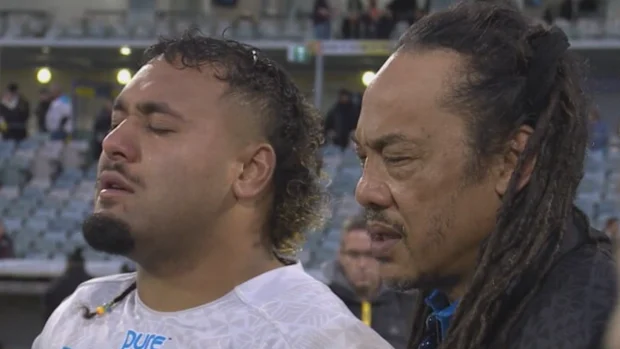 Moana Pasifika canta após vencer a partida da 16ª rodada do Super Rugby.